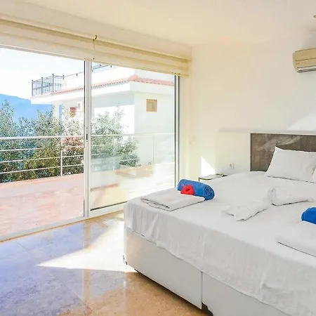 וילה Sleeps 8 Pool Air Con Wifi *