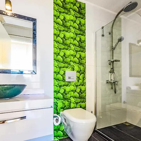 Sleeps 8 Pool Air Con Wifi Villa *